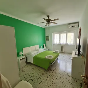  Alojamento de Acomodação e Pequeno-almoço Danielle